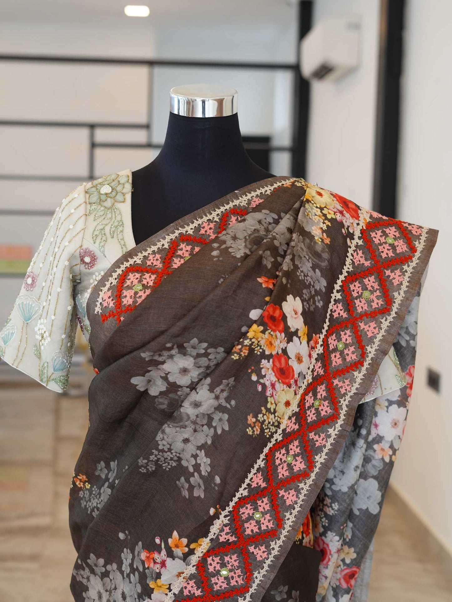 Women's Inky Floral Elegance Saree By Room9 The Popup Store