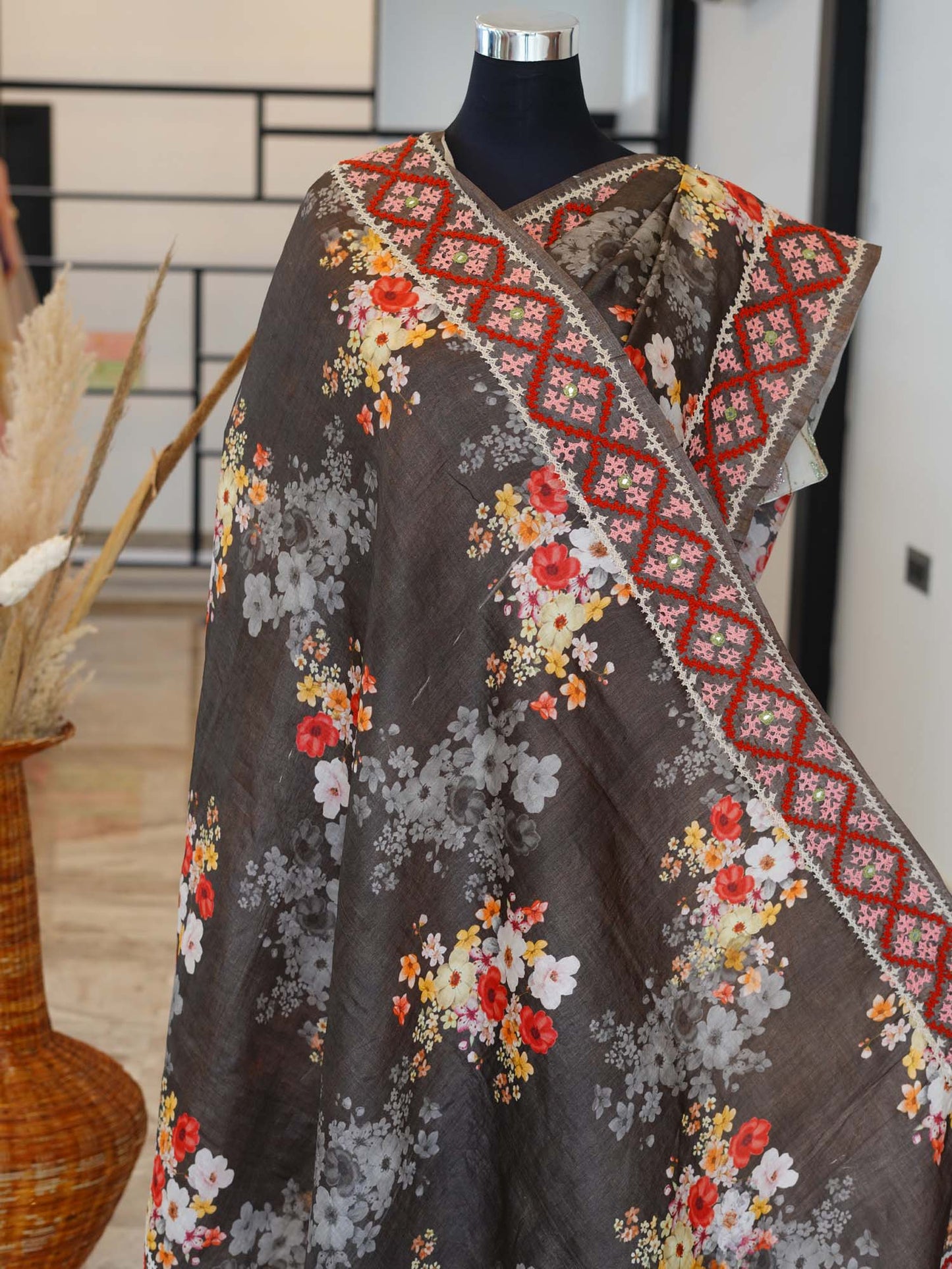 Women's Inky Floral Elegance Saree By Room9 The Popup Store