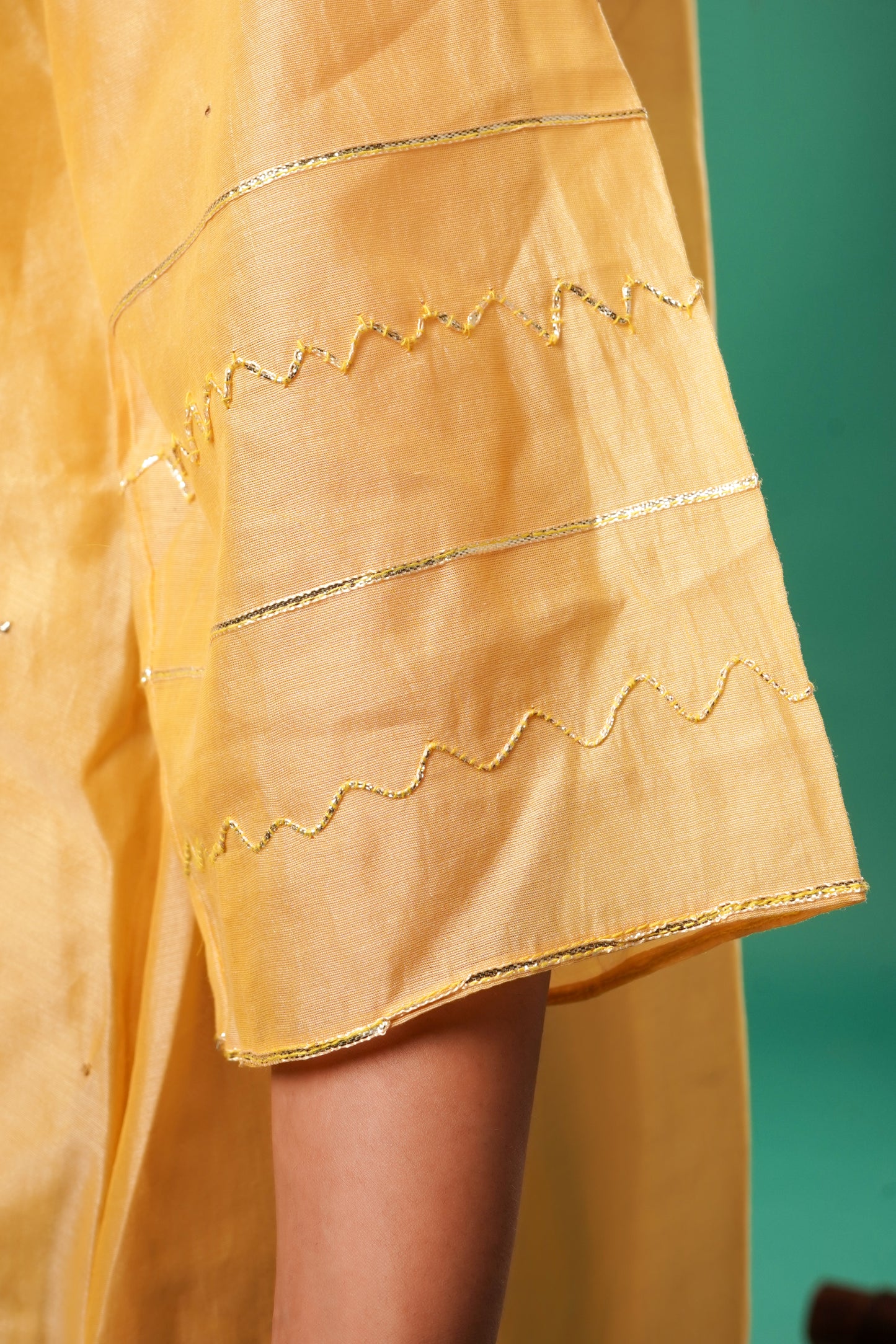 Women's Yellow Chanderi Kurta Set With Dupatta By Room9 The Popup Store