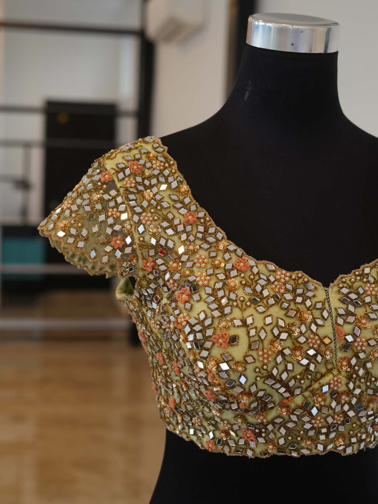 Women's Mirror Majesty Net Saree Ensemble By Room9 The Popup Store