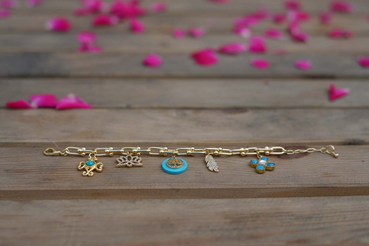Women's Royal Radiance Kundan Charm Bracelet By Room9 The Popup Store