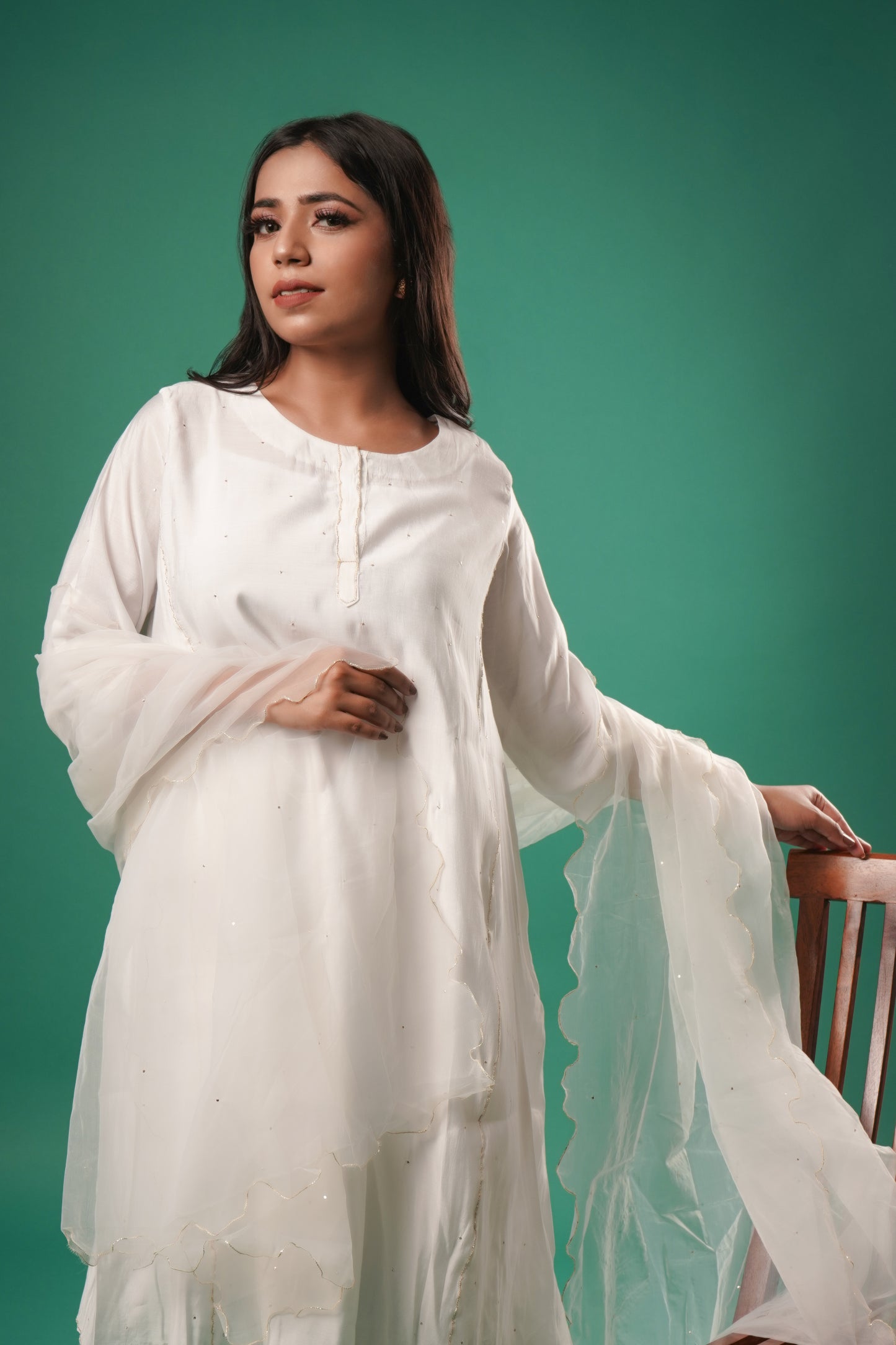 Women's White Chanderi Kurta Set With Dupatta By Room9 The Popup Store
