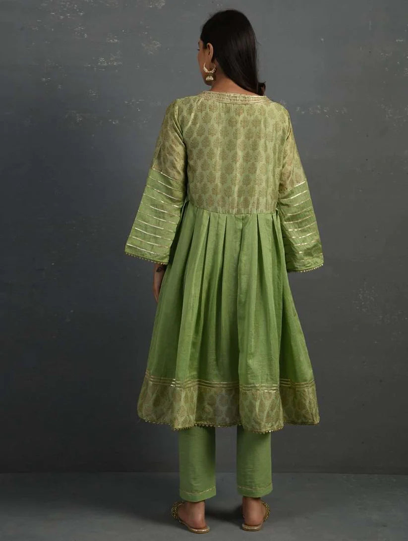Women's Green Block Printed Handwoven Chanderi Kurta With Pants (Set of 2) By Room9 The Popup Store