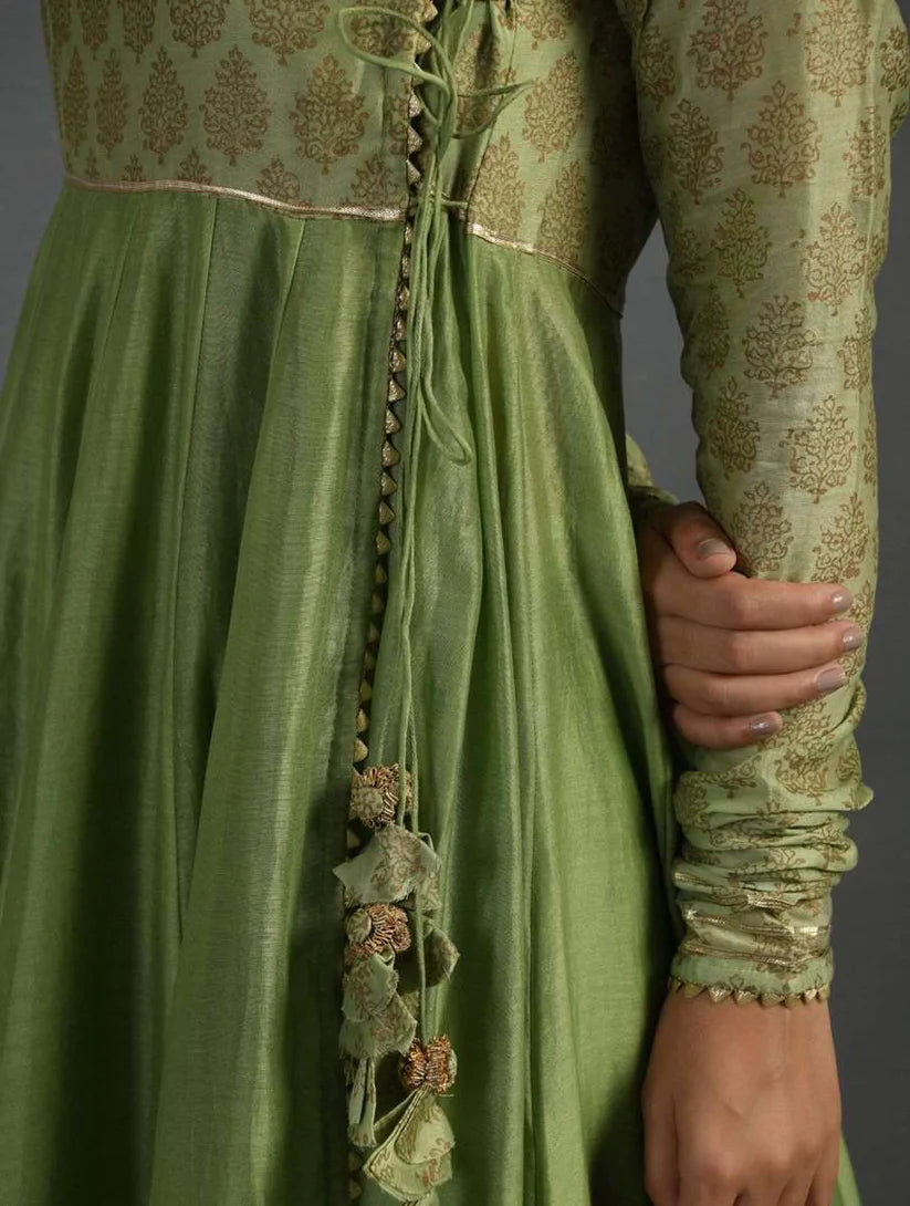 Women's Green Gota Kissed Chanderi Kurta & Pant (Set of 2) By Room9 The Popup Store
